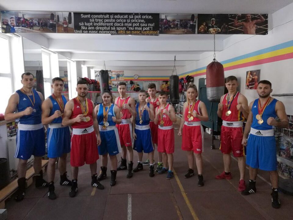 Pugiliștii suceveni prezintă salba de medalii cucerite în 2018