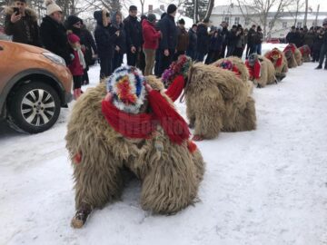 Parada obiceiurilor de iarnă la Drăgușeni, de Anul Nou pe stil vechi
