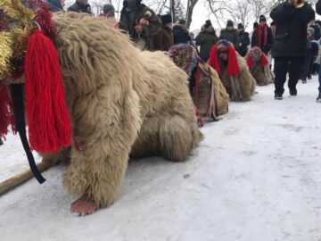 Parada obiceiurilor de iarnă la Drăgușeni, de Anul Nou pe stil vechi