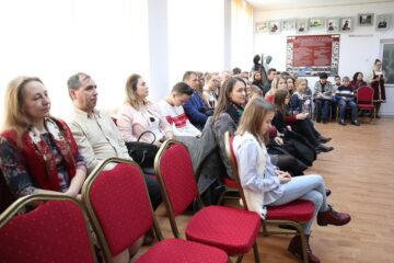 Rușii lipoveni din Fălticeni au întâmpinat Anul Nou pe rit vechi prin colinde și dansuri tradiționale