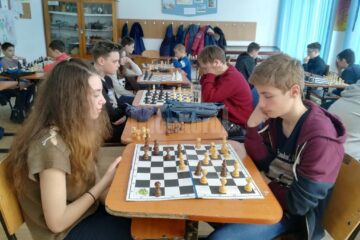 Școlari din tot județul, așteptați la Concursul de șah „Cupa Unirii” ce se va desfășura la Iulius Mall