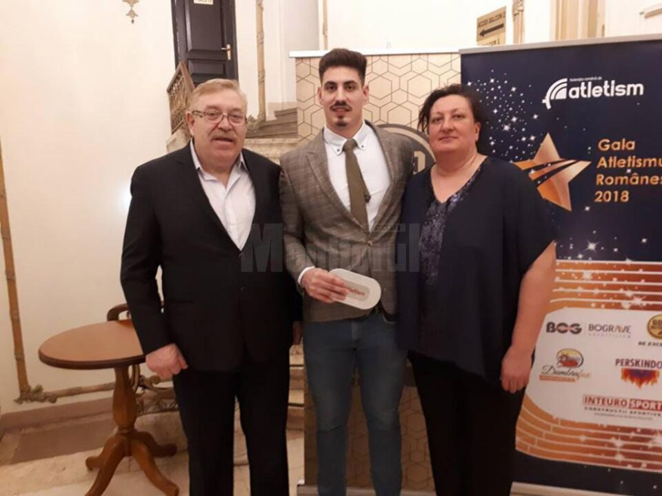 Alin Firfirică, înacadrat de antrenorii Ioan Zanfirache și Daniela Costian