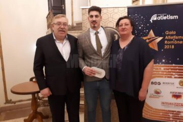 Alin Firfirică, înacadrat de antrenorii Ioan Zanfirache și Daniela Costian