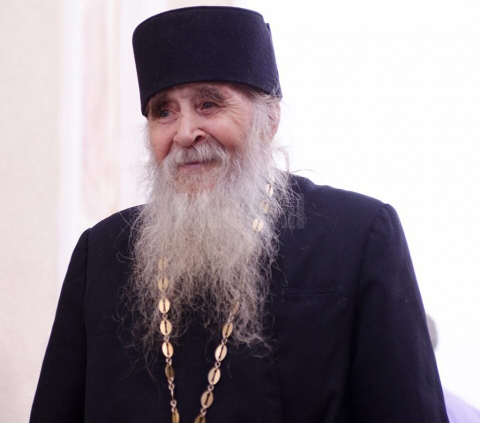 Părintele Daniil Horga împlinește, astăzi, nobila vârstă de 90 de ani