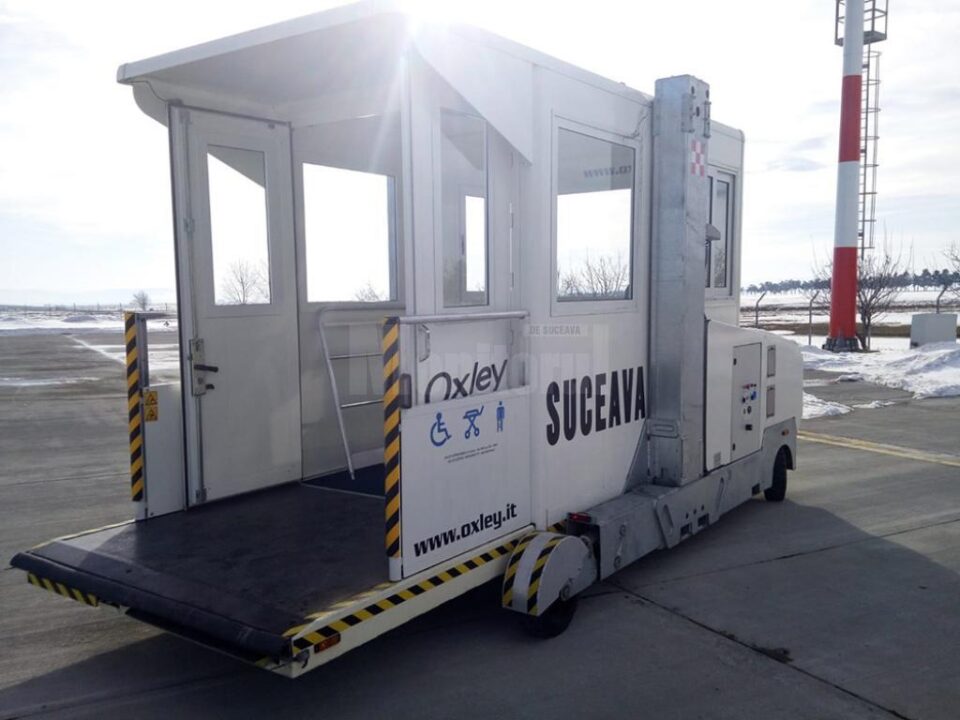 Aeroportul Suceava dispune de unul dintre cele mai moderne dispozitive pentru îmbarcarea persoanelor cu mobilitate redusă