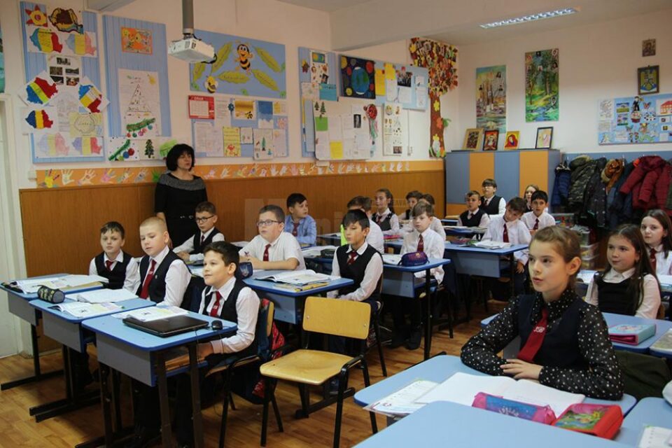 Aproape 88.000 de euro, donați pentru Andrei-Ionuț Varvaroi, copilul cu tetrapareză spastică din Gura Humorului