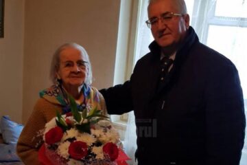 Singurul „Cetățean de onoare” centenar al Sucevei, Lucea Bohatereț, în vârstă de 101 ani, a primit vizita primarului Ion Lungu, în noul an