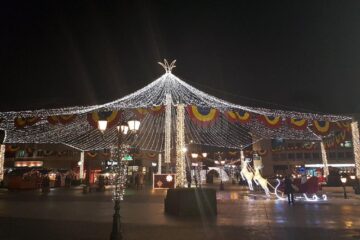 Cupola de lumini și restul decorațiunilor de iarnă din oraș vor fi stinse și strânse începând de luni