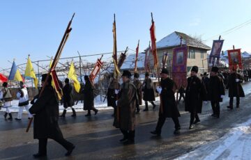 Procesiune religioasă a credincioșilor de stil vechi, la Fălticeni