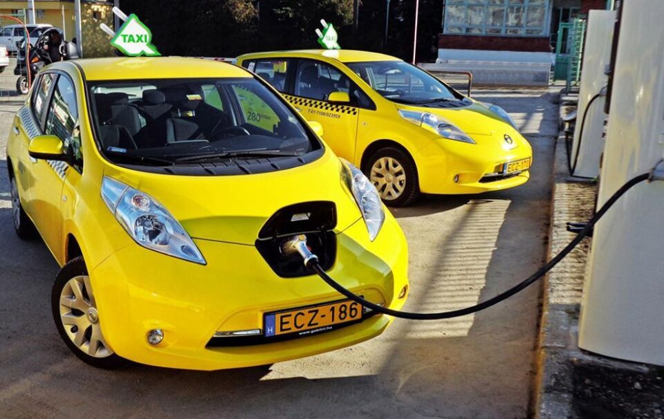 Licențe exclusive pentru taxiuri electrice pe străzile Sucevei