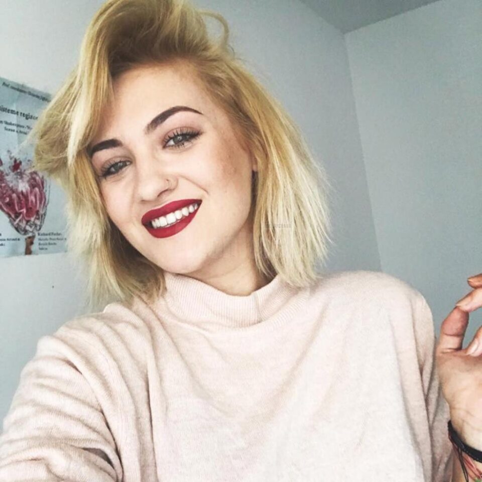 Regizorul spectacolului, Diana Udrea