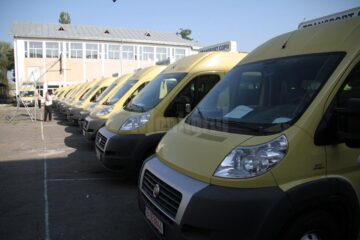 Inspectoratul Școlar Suceava a solicitat de la București microbuze pentru transportul elevilor din mediul rural