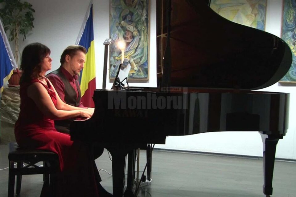 Recital de pian la patru mâini cu doi artiști de talie internațională, pe scena Colegiului de Artă