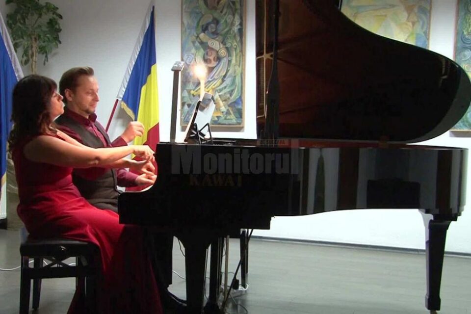 Recital de pian la patru mâini cu doi artiști de talie internațională, pe scena Colegiului de Artă