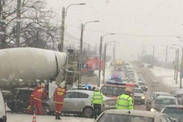 Accidentul a paralizat traficul, pe sensul spre Burdujeni