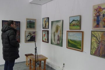 25 de artiști, membri ai Filialei Suceava a Uniunii Artiștilor Plastici Profesioniști, și-au expus lucrările la Galeria „Ion Irimescu” Suceava