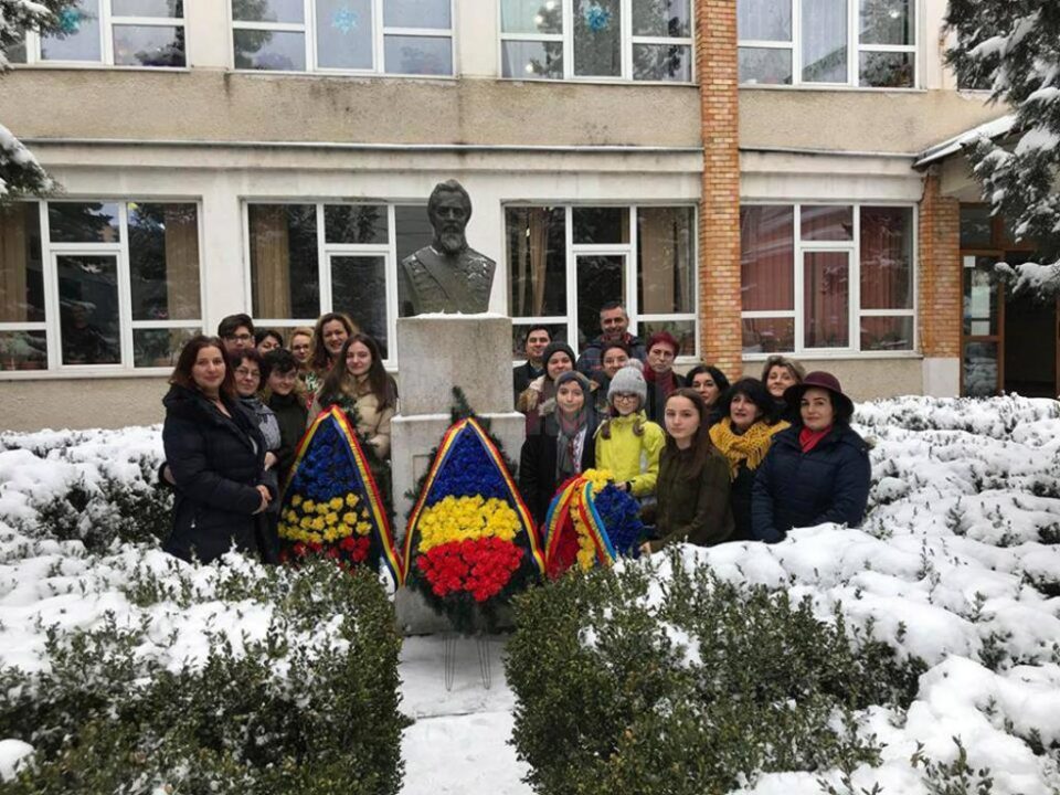 Mica Unire, sărbătorită la cea mai veche instituție de învățământ din zona Fălticeni, Școala „Alexandru Ioan Cuza”