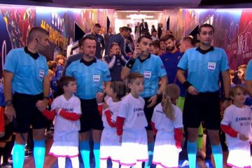 Sebastian Gheorghe (al doilea de la dreapta la stânga) a devenit un arbitru cu renume