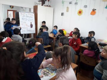 Copiii din Programul de Eradicare a Sărăciei prin Educație de la Baia și Bahna Arini au sărbătorit Unirea Principatelor Române