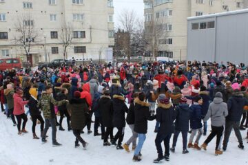 Mica Unire, sărbătorită la Școala „Alexandru Ioan Cuza” din Fălticeni
