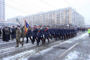 Defilare la Iași, cu prilejul a 160 de ani de la Mica Unire. Foto: Lt. Gabriel Chiriloiu