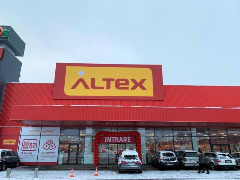 Jaf la magazinul Altex din incinta Egros Jaf la magazinul Altex din incinta Egros