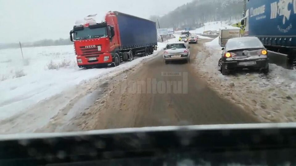 Autoturismul VW a fost avariat în partea stângă