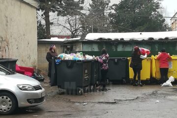 Hoți de deșeuri reciclabile