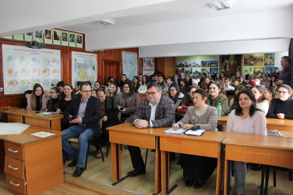 Mica Unire, sărbătorită și la Liceul Tehnologic ,,Ștefan cel Mare” Cajvana