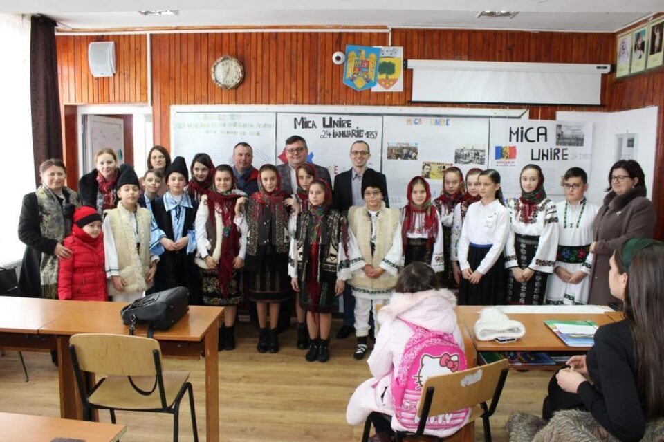 Mica Unire, sărbătorită și la Liceul Tehnologic ,,Ștefan cel Mare” Cajvana