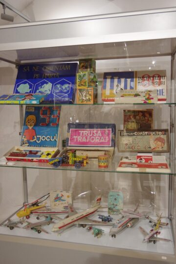 Cea mai mare expoziție de jucării vechi din România, la Muzeul de Istorie Suceava