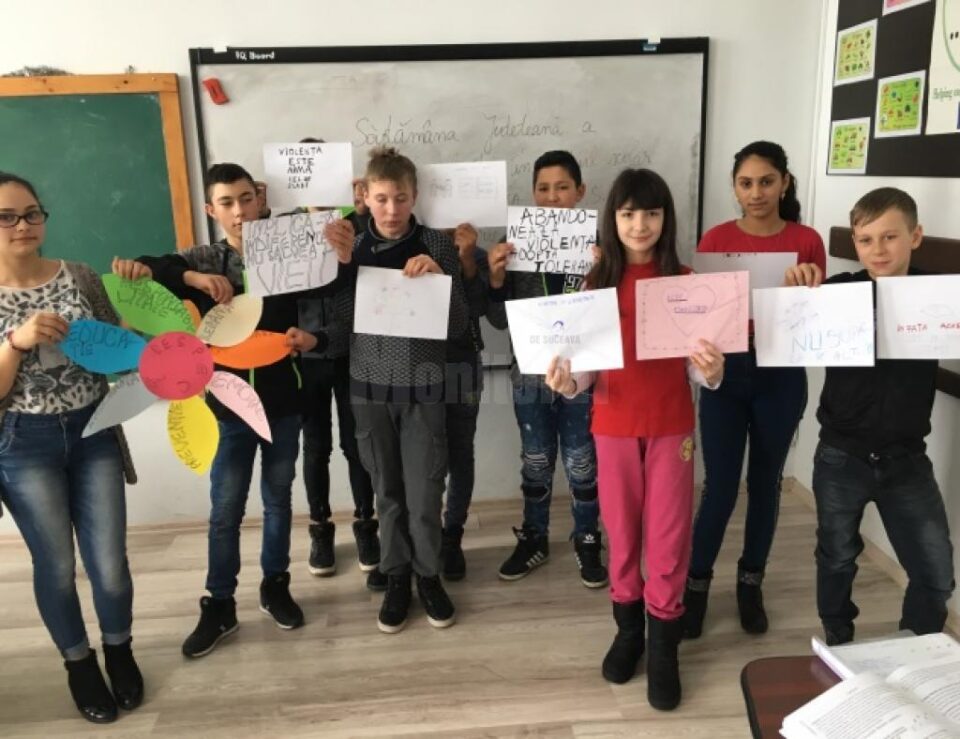 Activități de prevenție a violenței din mediul școlar, la școala din Șcheia