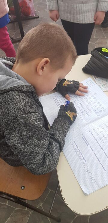 Elevii de la Siliștea Nouă, Dolhasca, tremură de frig în sălile de clasă