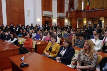 Consiliul Județean Suceava a premiat, ieri, elevii olimpici din județ cu peste 23.000 de euro