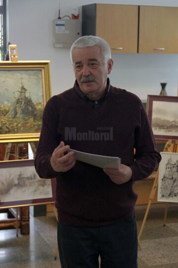 Artistul plastic Iosif Csukat, principalul organizator al expoziției de pictură „In memoriam: Tiberiu Cosovan”