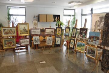 Expoziția de pictură „In memoriam: Tiberiu Cosovan”, la Centrul pentru Susținerea Tradițiilor Bucovinene