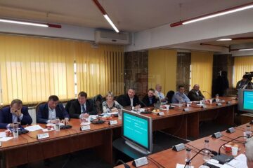 Solicitarea a fost făcută de către consilierul Gabriel Buciac, la ultima ședință de Consiliu Local