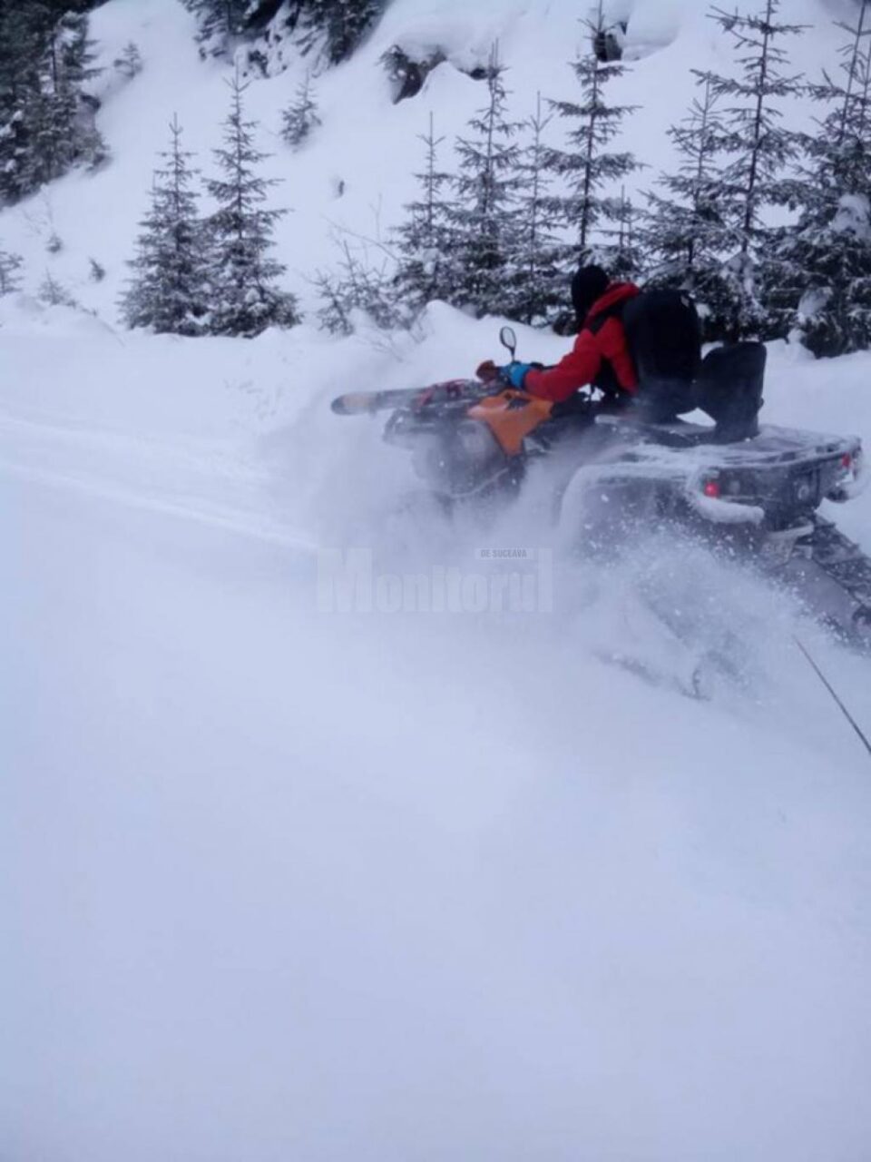 Cele trei persoane au plecat duminică pe munte cu snowmobilele, fără a ține cont că riscul de avalanșe era ridicat Cele trei persoane au plecat duminică pe munte cu snowmobilele, fără a ține cont că riscul de avalanșe era ridicat