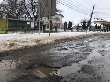 Aglomerație de gropi