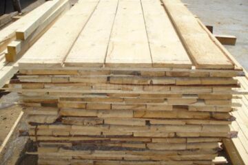 Lemn confiscat de polițiști