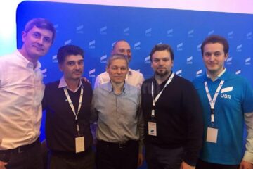 Deputatul USD Daniel Popescu alături de Dacian Cioloș