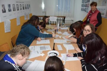 Peste 70 de cercetași și voluntari suceveni, în tabără la Putna