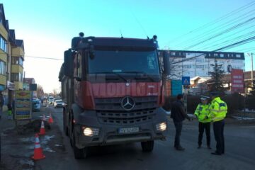 Autobasculanta implicată în accident