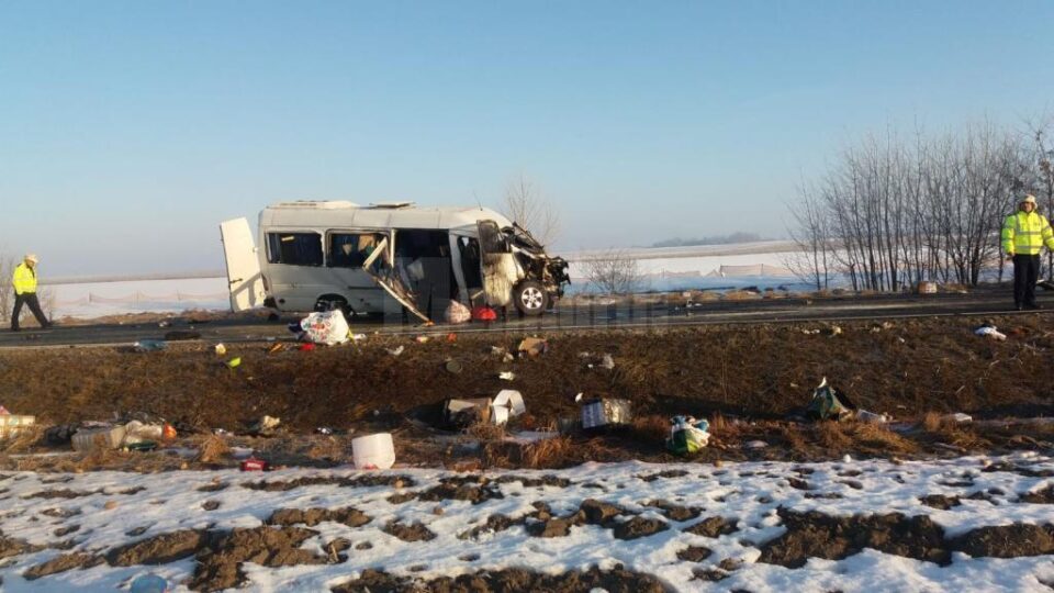 Microbuzul implicat în accident