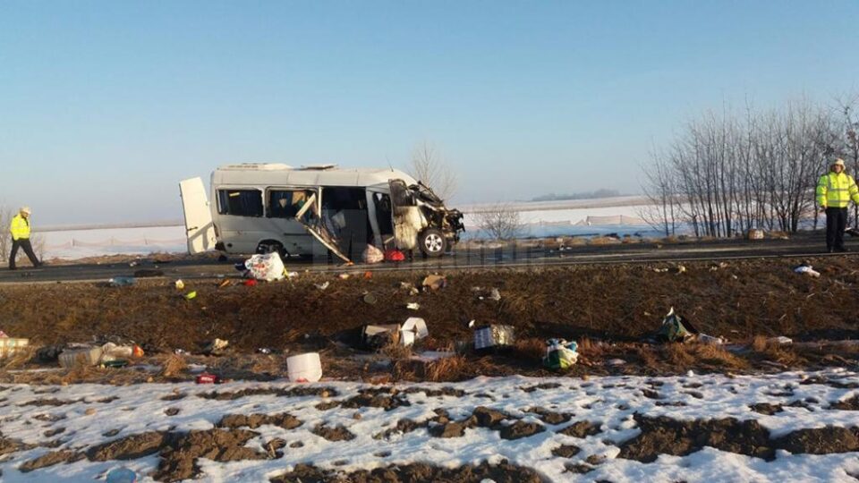 Impactul a fost unul extrem de puternic și s-a soldat cu moartea a două persoane și rănirea altor șapte