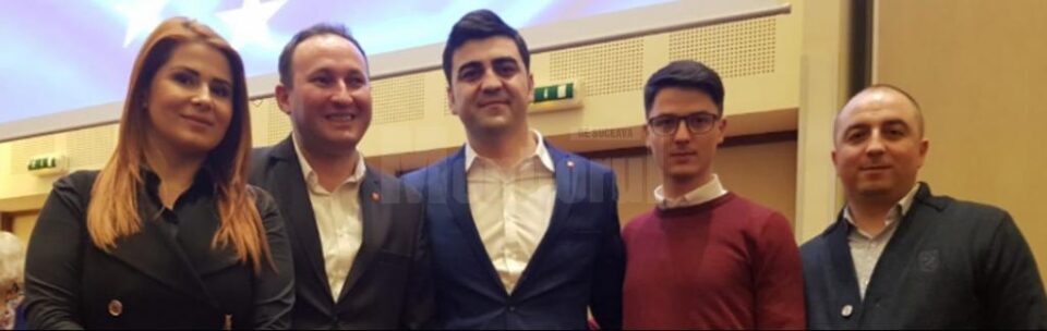 Președintele PES activists Suceava, Gabriel Costache, alături de membrii delegației sucevene
