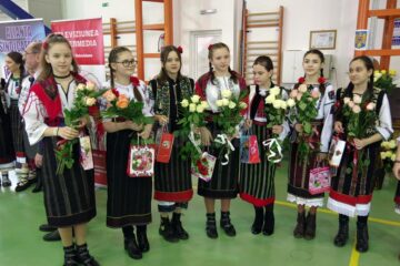 Artiști din județele Maramureș, Botoșani și Suceava au evoluat în deschiderea proiectului „10 pentru folclor”
