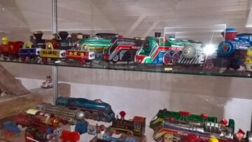 Lacrimi și scandal la expoziția „Jucăriile din Pod”, de la Muzeul de Istorie din Suceava