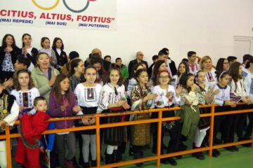 Artiști din județele Maramureș, Botoșani și Suceava au evoluat în deschiderea proiectului „10 pentru folclor”