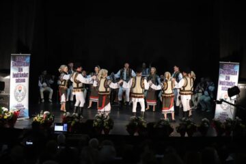 „Caravana folclorului” a ajuns la Casa de Cultură din Gura Humorului